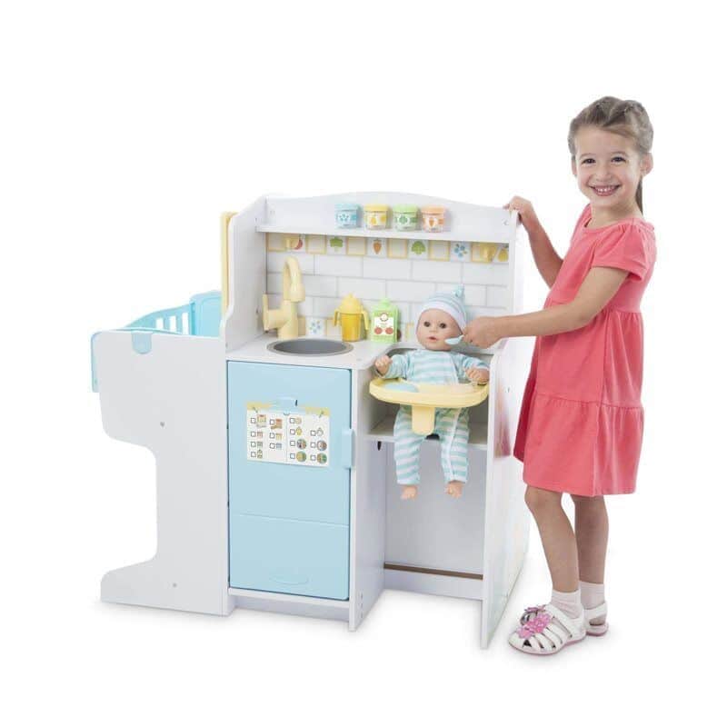 מרכז לטיפול בתינוקות מעץ - Melissa and Doug