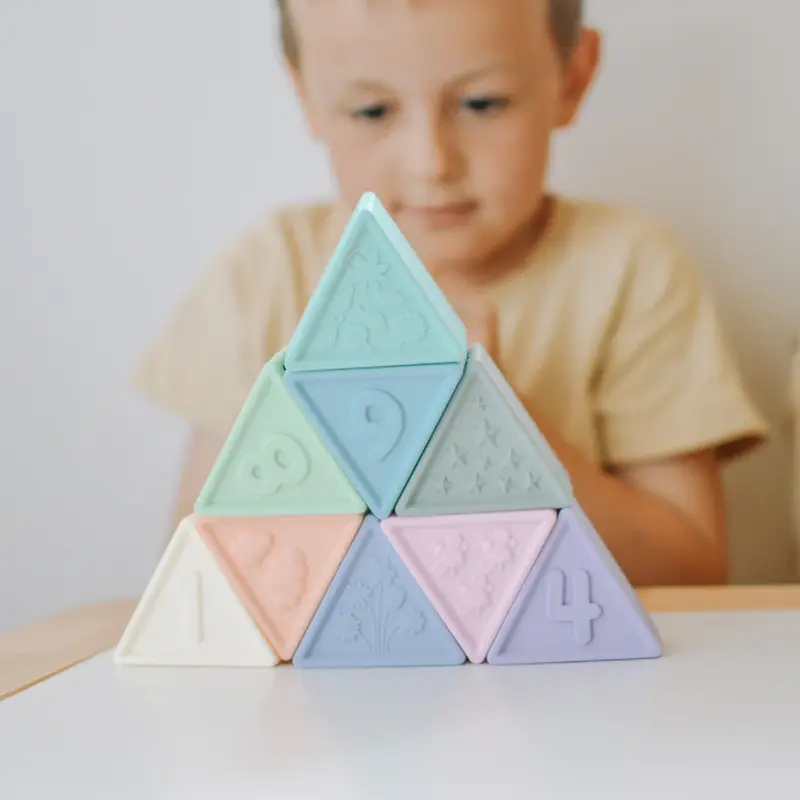פירמידה מסיליקון פסטל - Jellystone