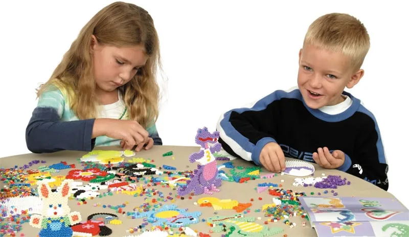 חרוזי גיהוץ קופסא בינונית נסיכה ובנות ים - Hama