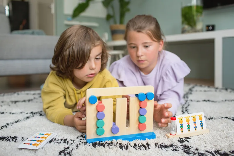 אתגר הג’ירפה – משחק התאמה עם כרטיסיות דגם - BS Toys