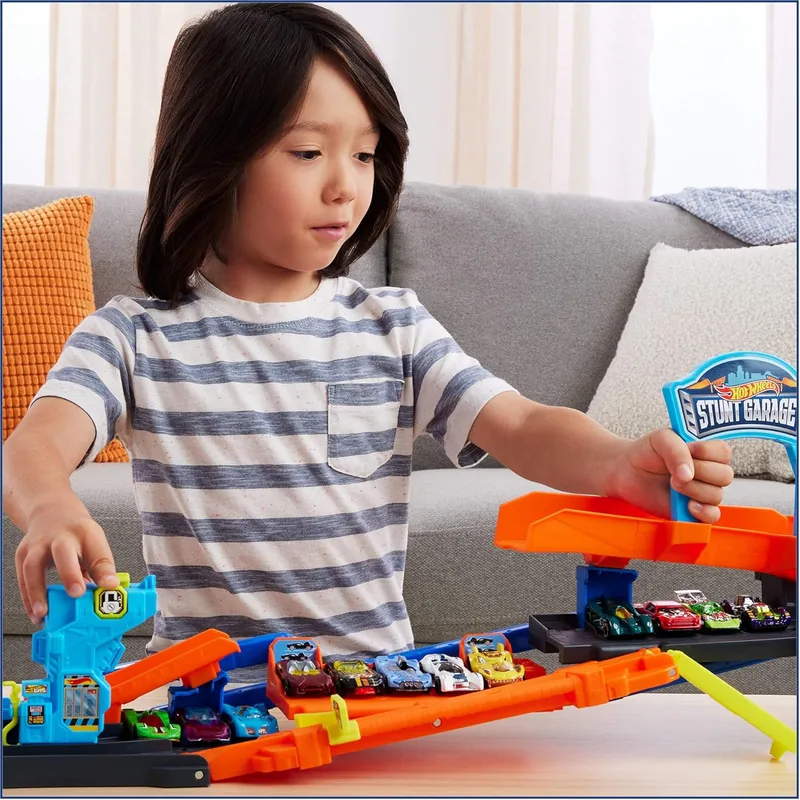 הוט ווילס חניון פעלולים מתחלף כולל מכונית - Hot Wheels