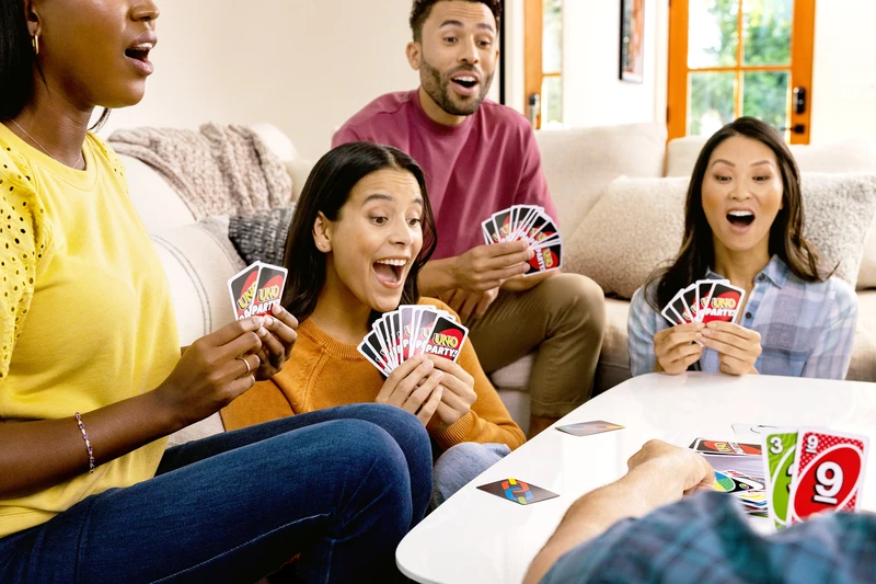 אונו מסיבה Mattel - UNO PARTY!